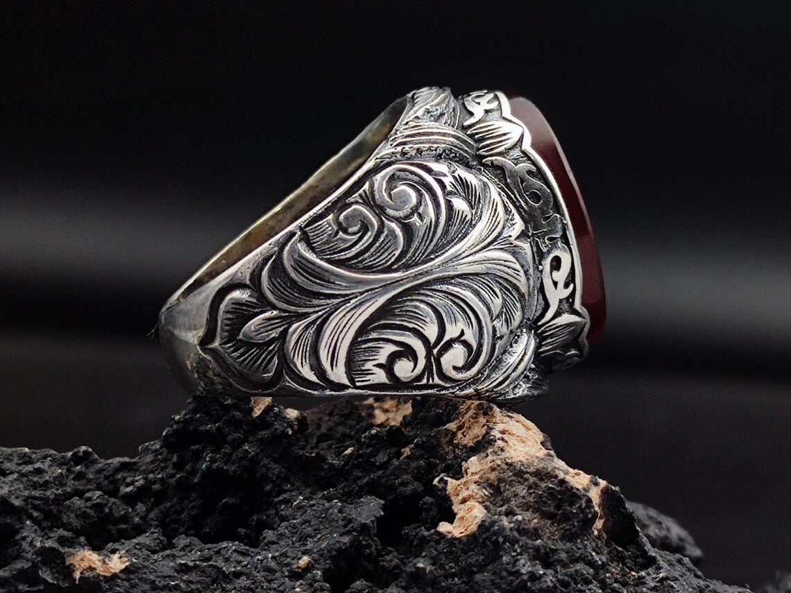 Umar ibn al-Khattab Quote Ring – Red Agate, 925 Silver