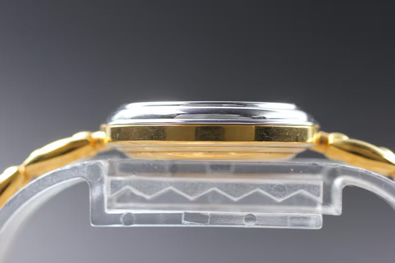 GUCCI Change Bezel 11/12.2 Vintage Women’s Watch – 1990s | Near Mint