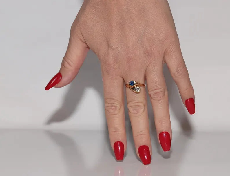 Vintage 18K Yellow Gold Diamond & Sapphire Ring – Circa 1990s | Mid-Century Style